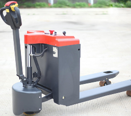 電動(dòng)叉車的價(jià)位會(huì)受到品牌，型號(hào)，配置等因素的影響